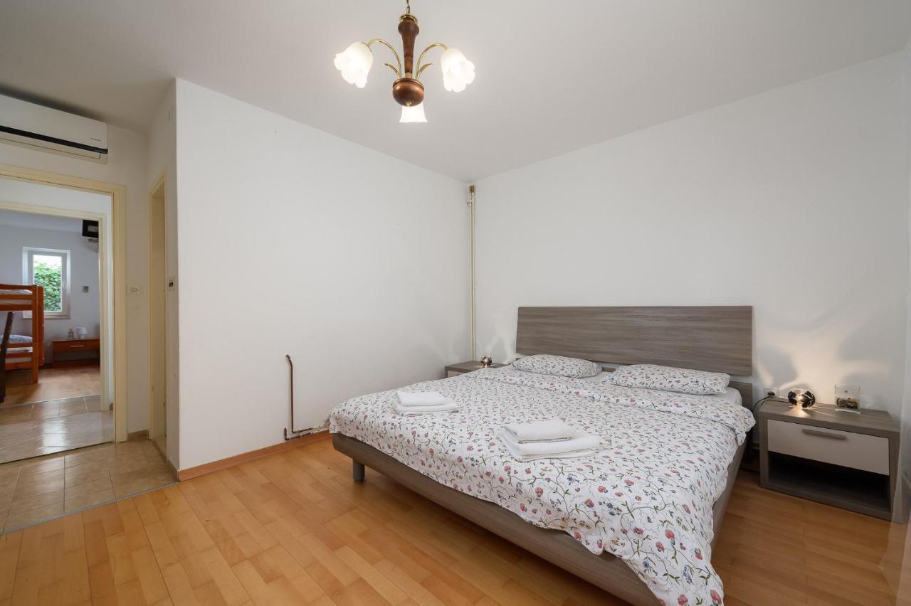 Apartman Inteuro Poreč Exterior foto