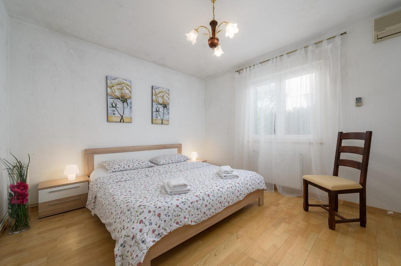 Apartman Inteuro Poreč Exterior foto